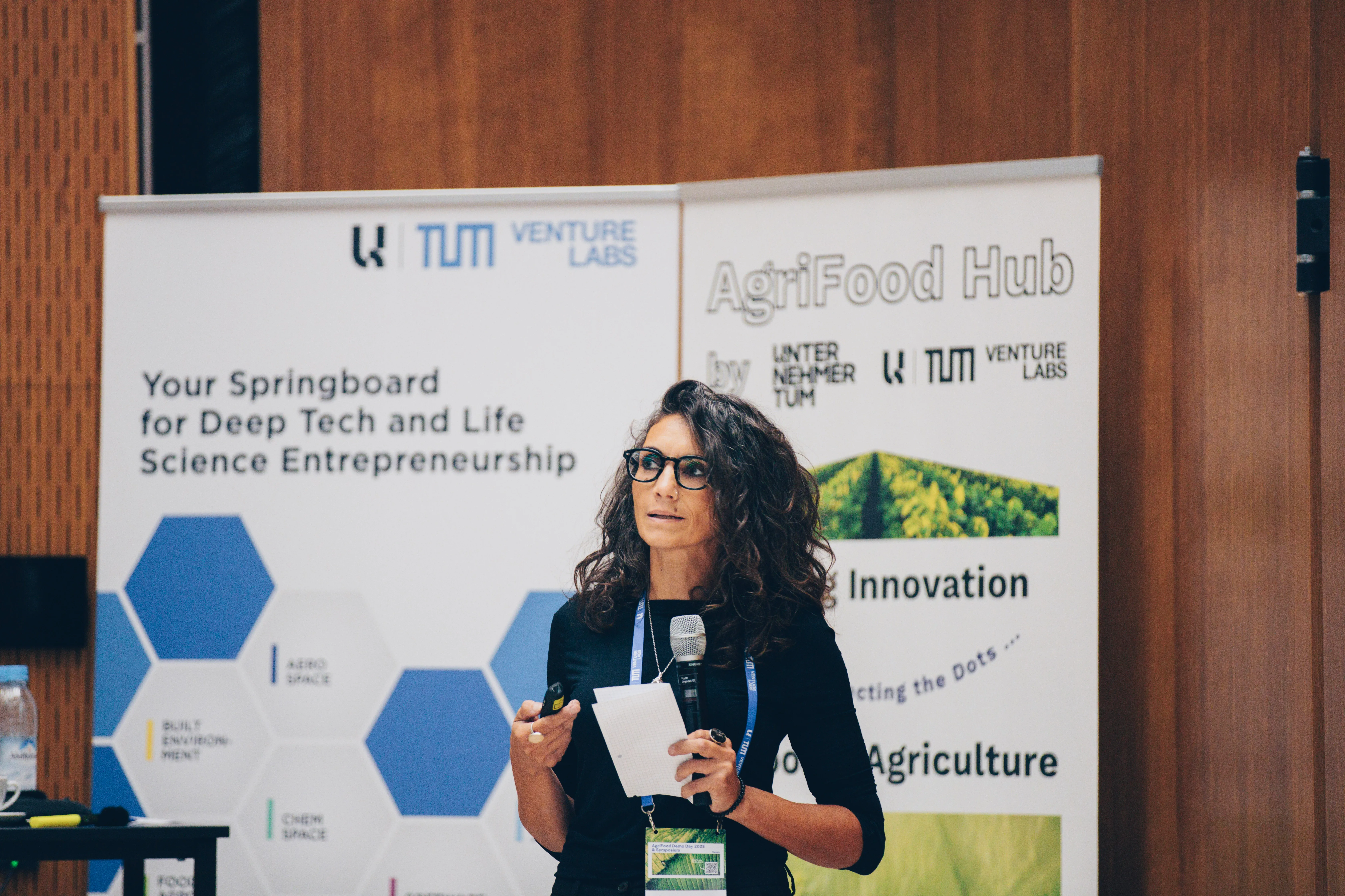 Dunia Basciu presenting at the EIT Food AgriFood Hub demo day, Munich 2025.